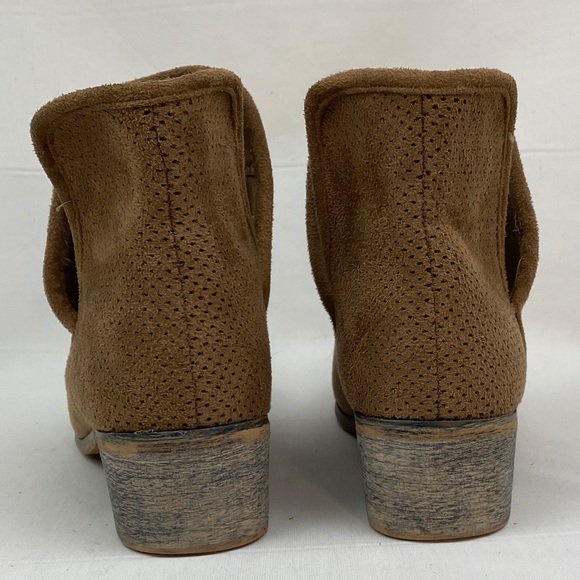 Seven7 SoHo Vegan Slip on Ankle Booties Size 9 - Picture 8 of 12